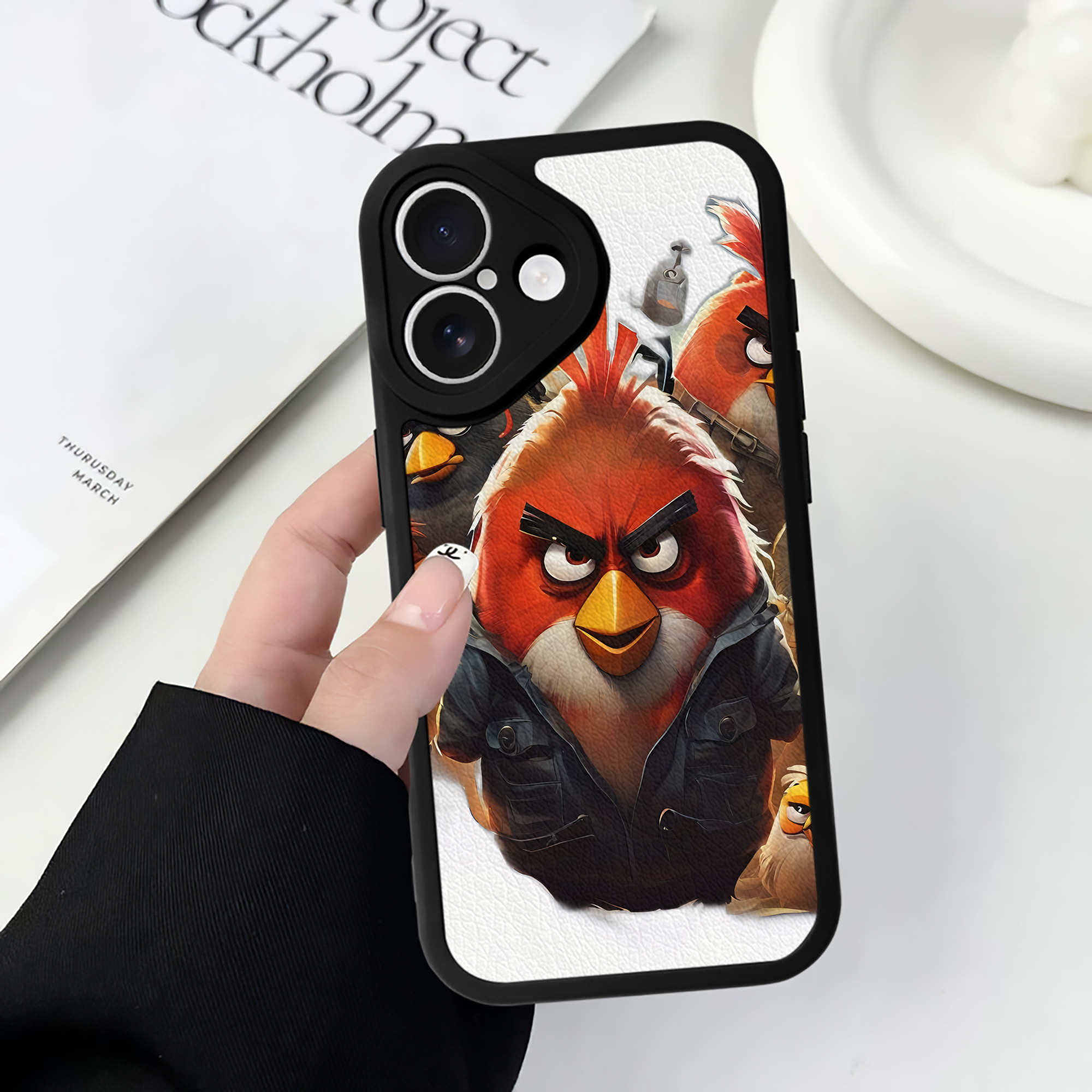 （画像用） Angry Birds アングリーバード 【iPhone 16シリーズ対応】シリコンスマホケース（レザー調） 材質：シリコン